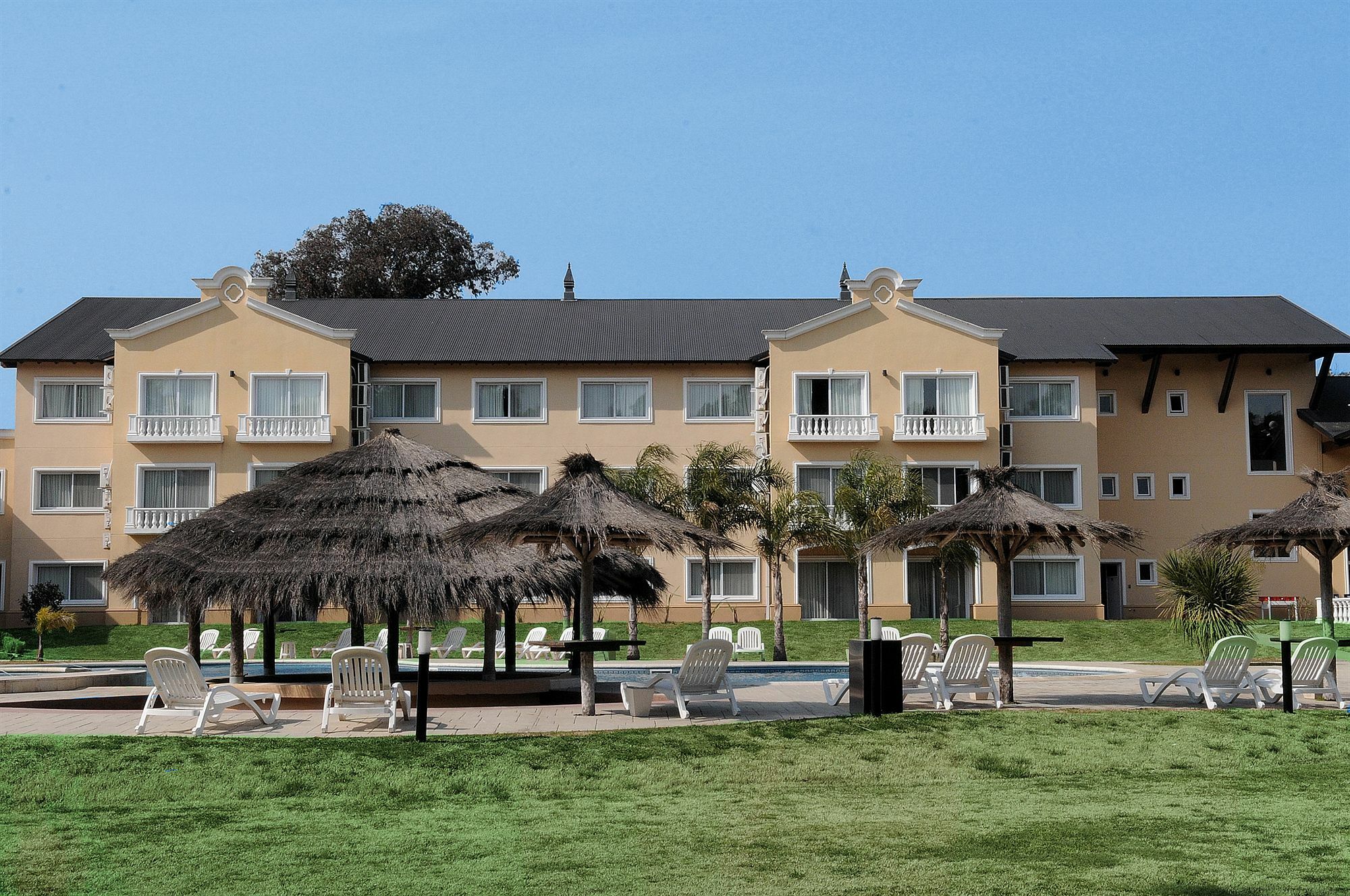 Howard Johnson By Wyndham Resort Pilar Pilar  Kültér fotó